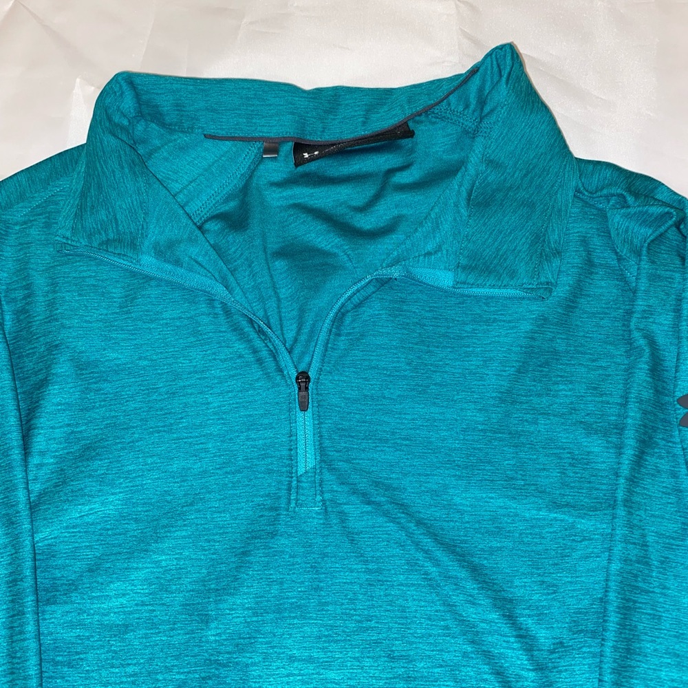 Mens aqua under armour LARGE long sleeve